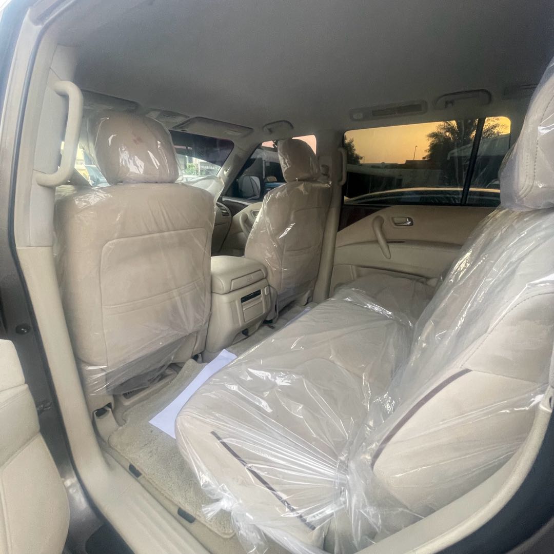 Car Image 2016 NISSAN PATROL LE