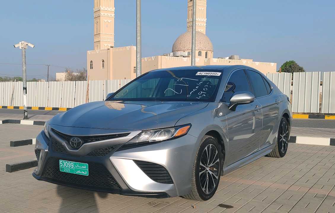 Car Image 2020 TOYOTA CAMRY SE