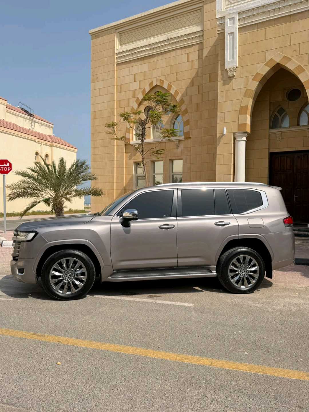 Car Image 2022 TOYOTA LAND CRUISER VX.R