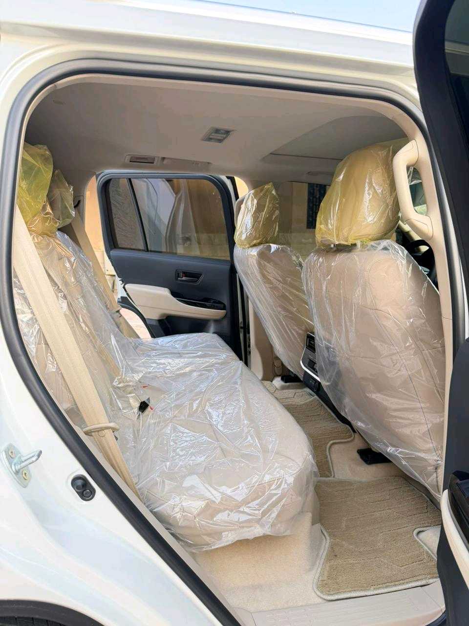 Car Image 2025 TOYOTA LAND CRUISER VX.R