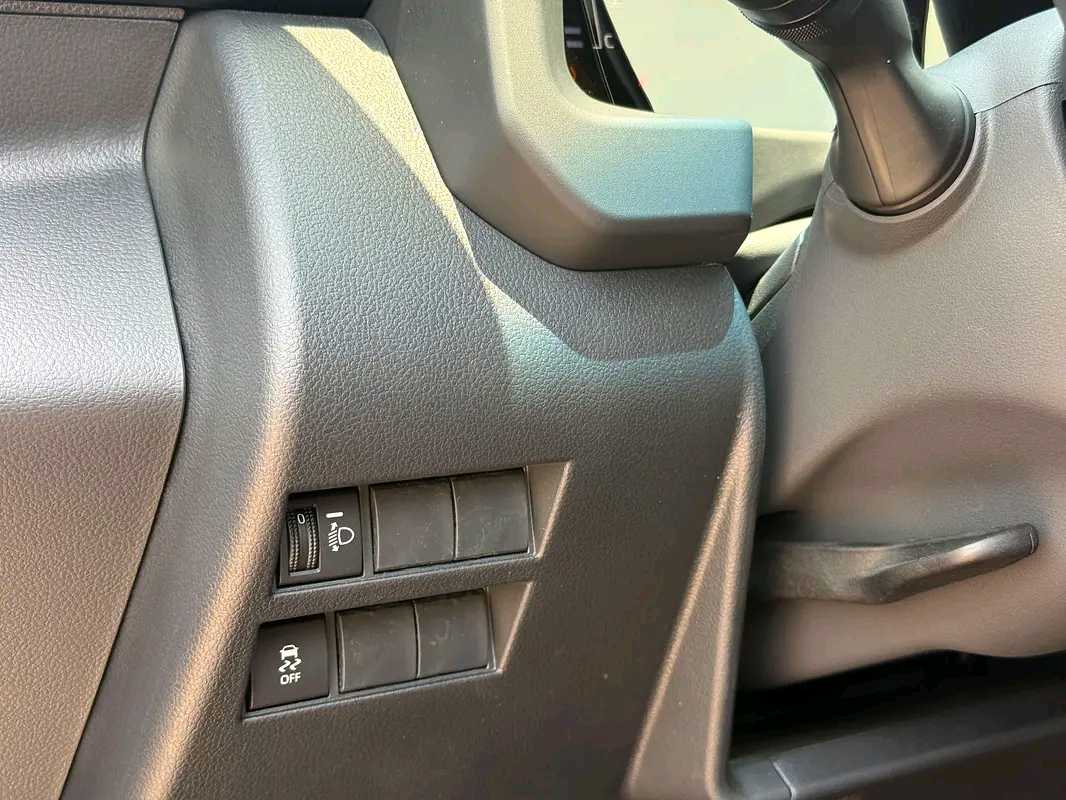 Car Image 2026 TOYOTA LAND CRUISER GX.R