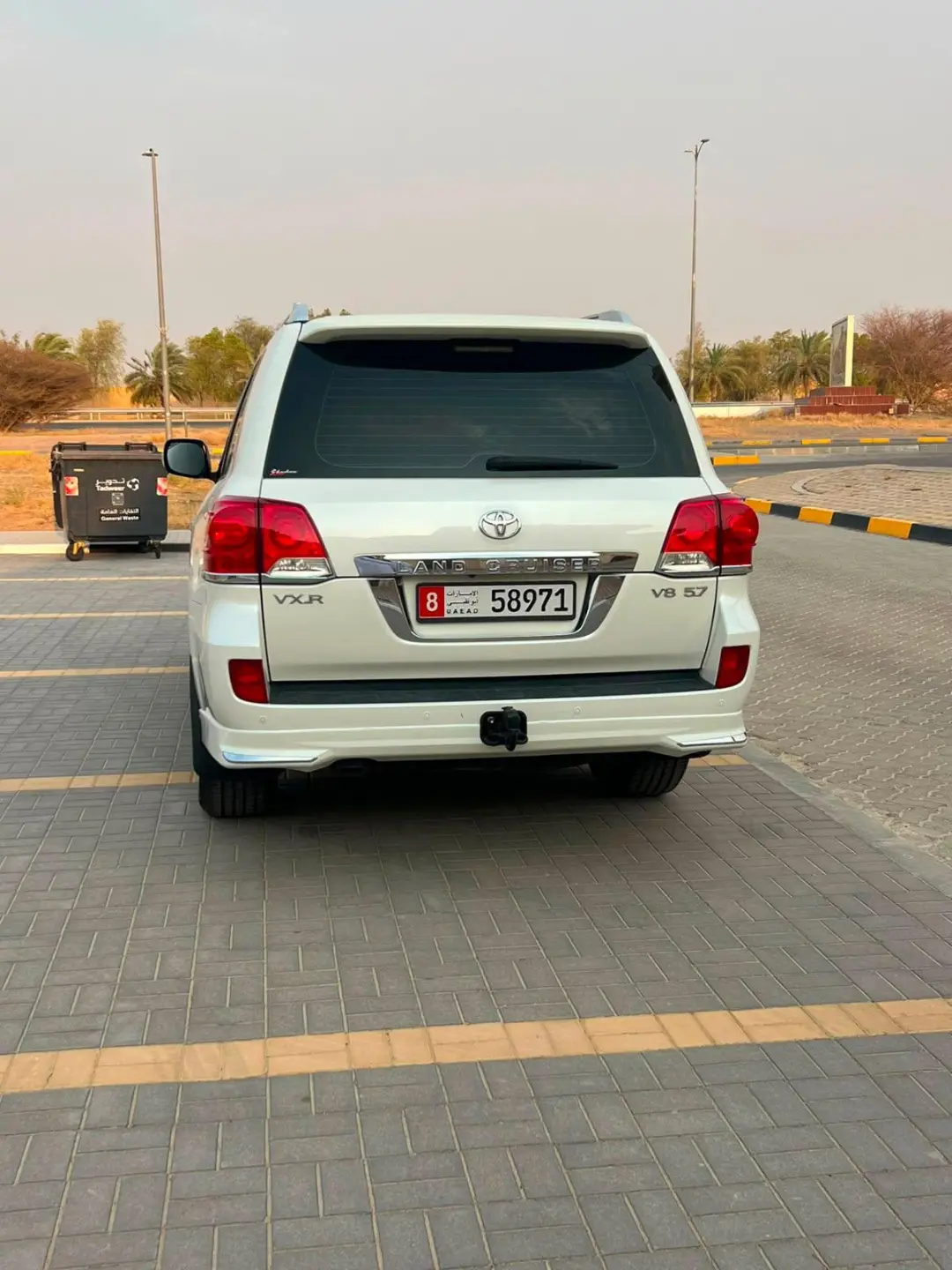 Car Image 2014 TOYOTA LAND CRUISER VX.R
