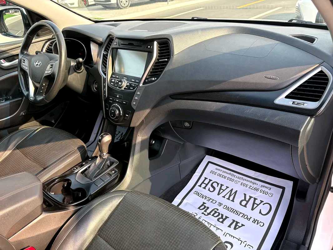 Car Image 2015 HYUNDAI SANTA FE 