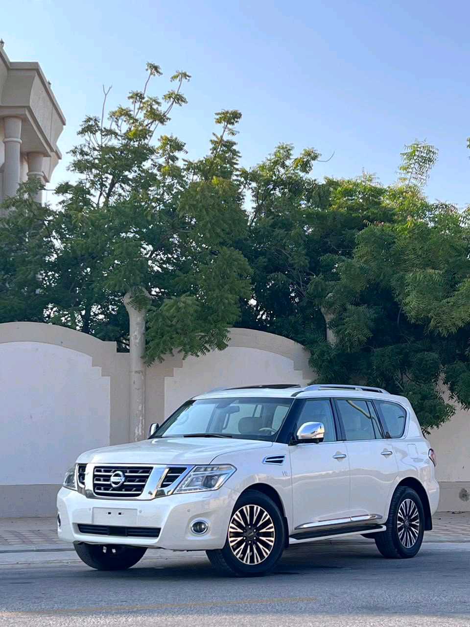 Car Image 2014 NISSAN PATROL Platinum