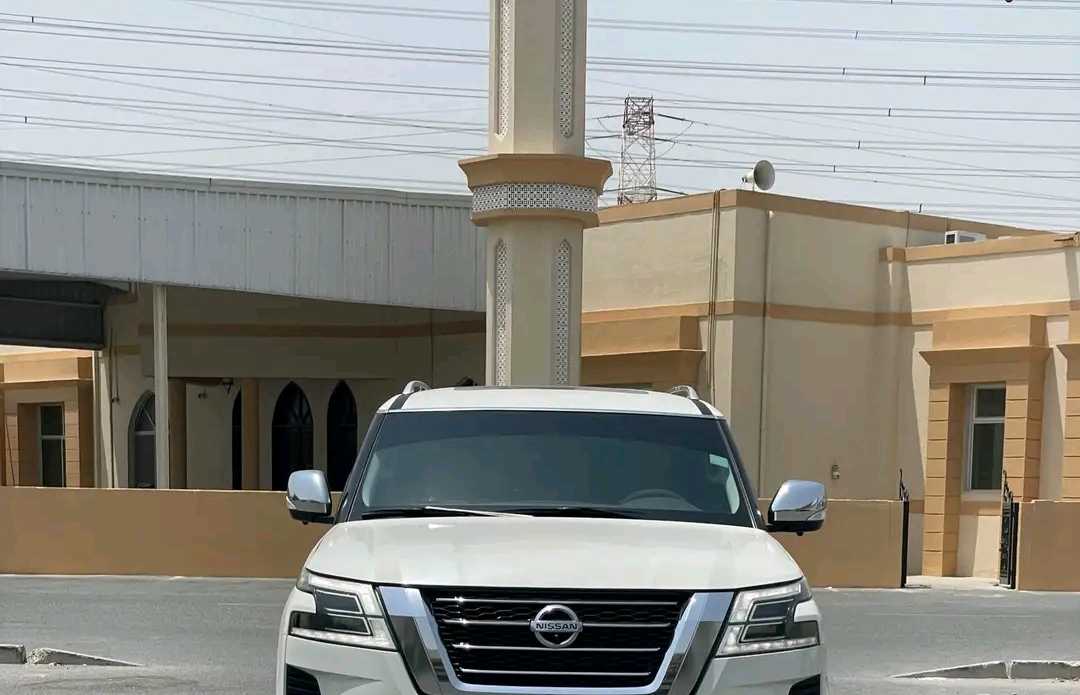 Car Image 2014 NISSAN PATROL Platinum