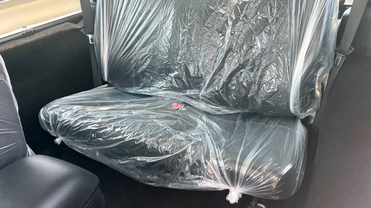 Car Image 2018 JEEP WRANGLER Sport
