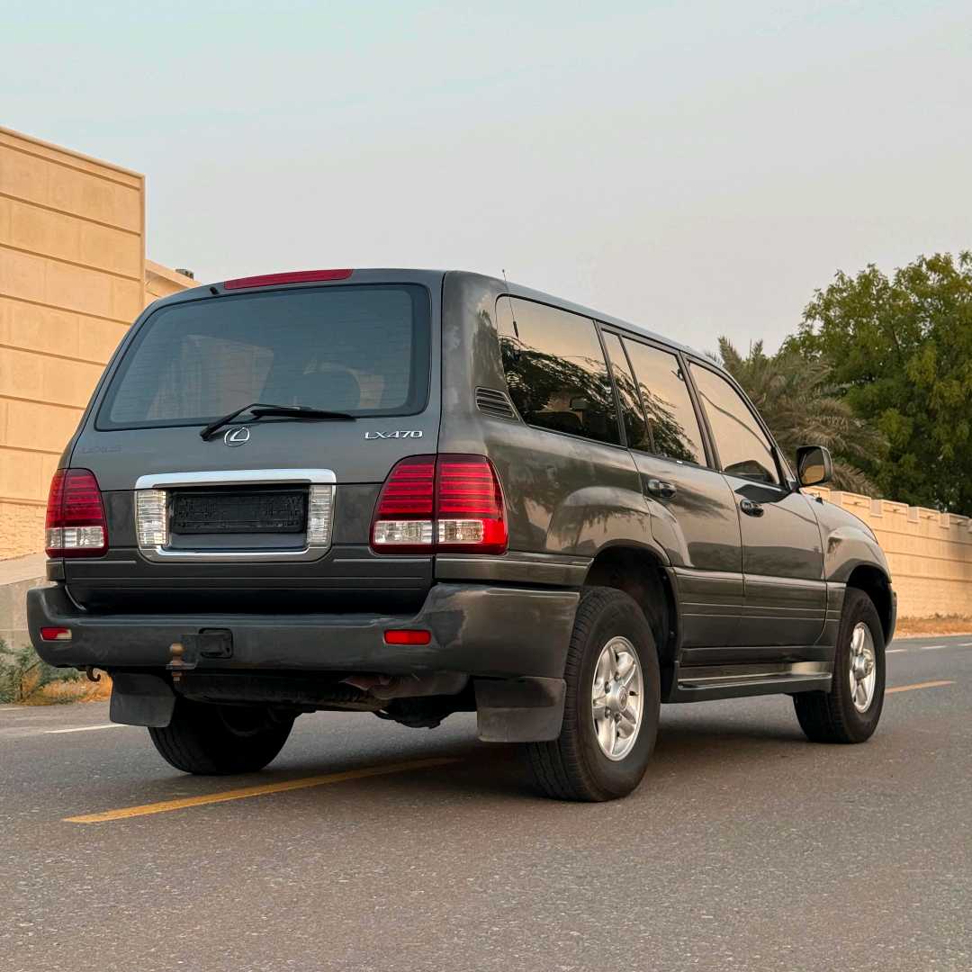 Car Image 1999 LEXUS LX 470