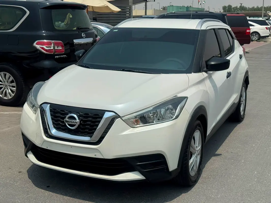 Car Image 2018 NISSAN KICKS 