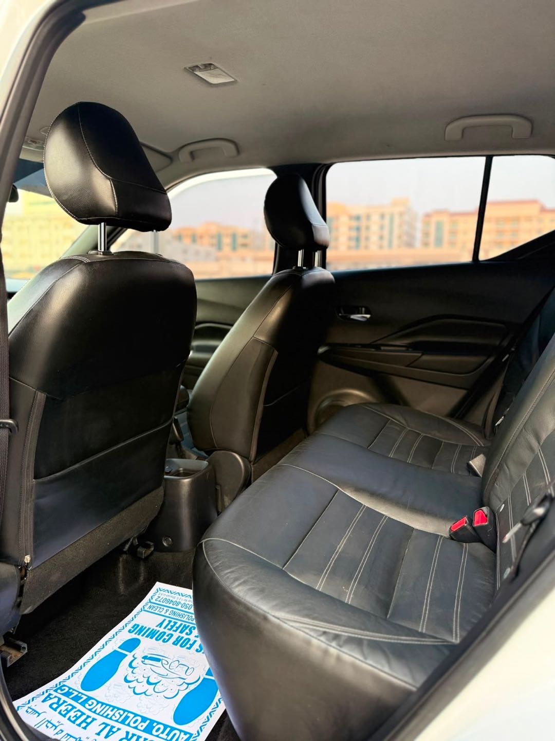 Car Image 2018 NISSAN KICKS 