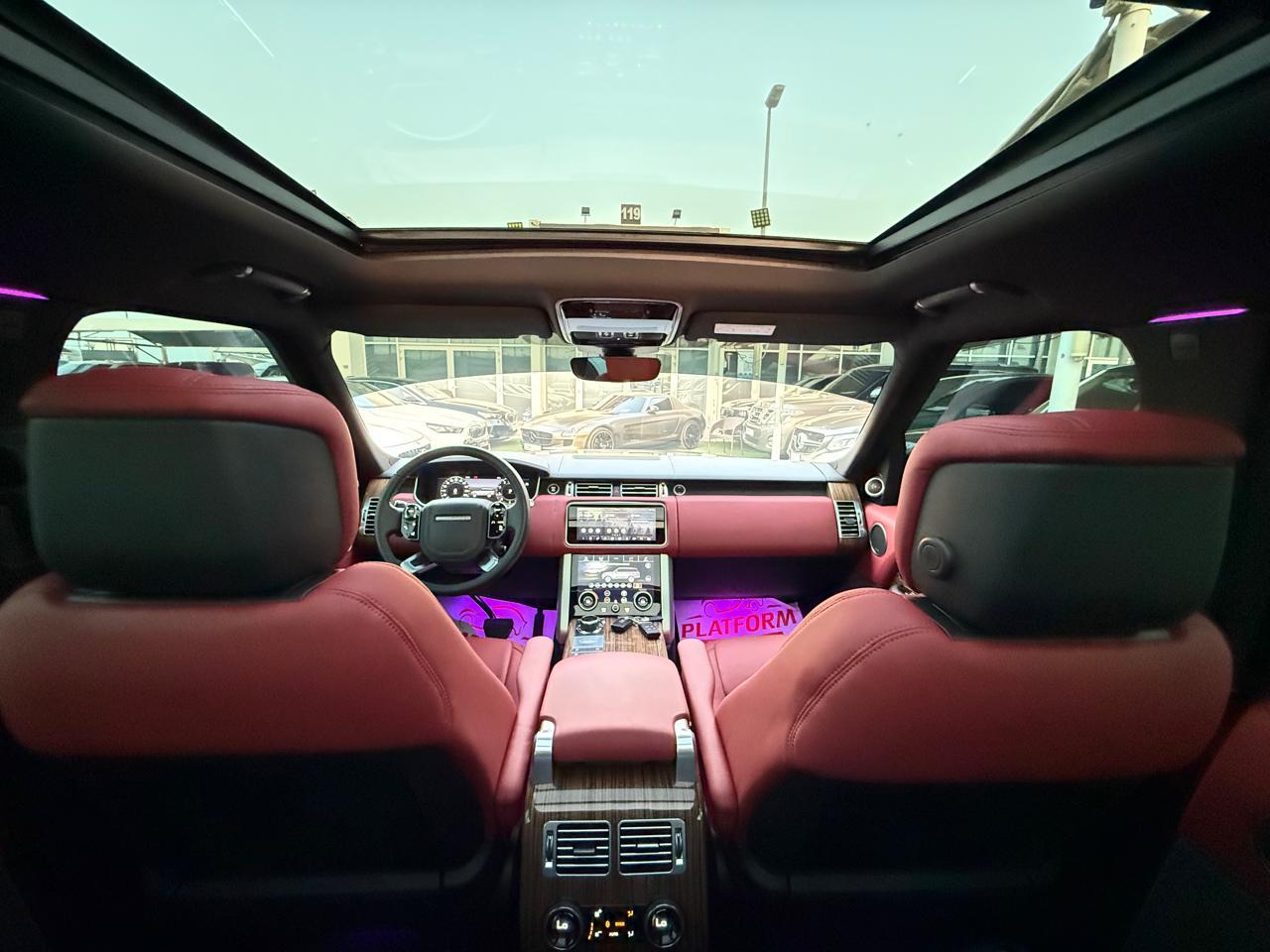 Car Image 2019 LAND ROVER VOGUE 