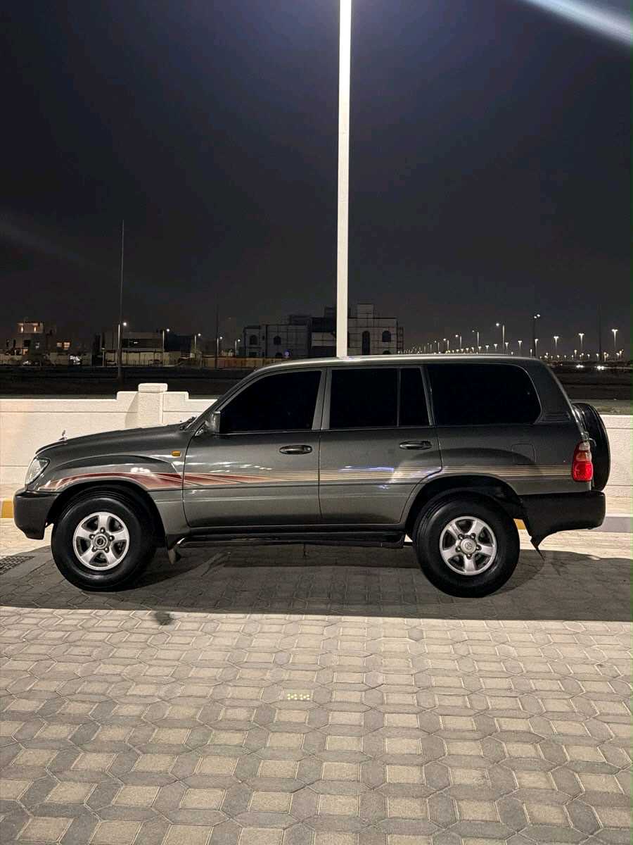 Car Image 1999 TOYOTA LAND CRUISER GX