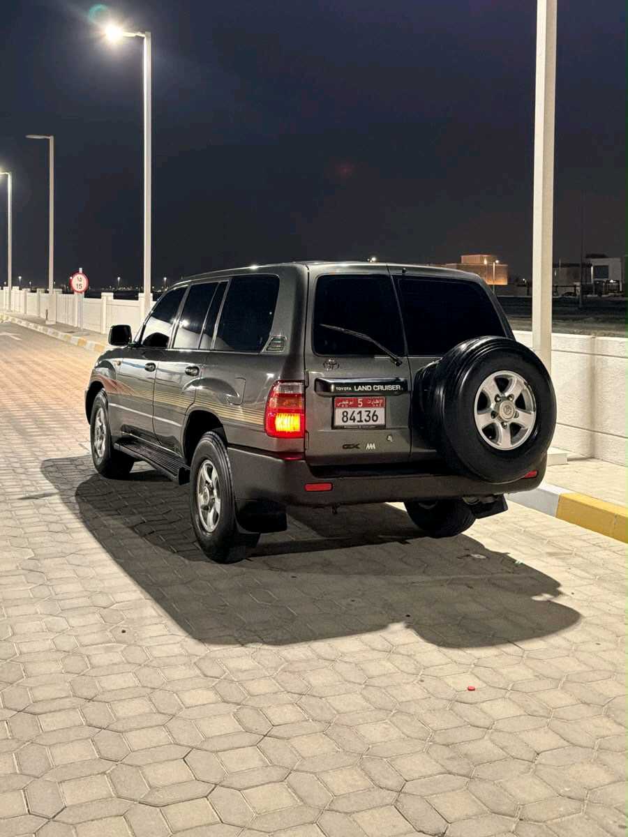 Car Image 1999 TOYOTA LAND CRUISER GX