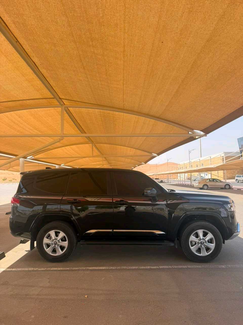 Car Image 2025 TOYOTA LAND CRUISER GX.R