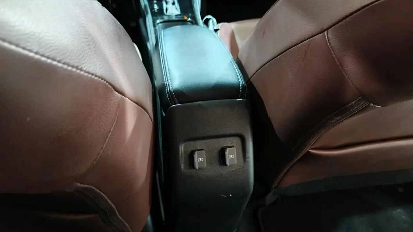 Car Image 2024 NISSAN KICKS 