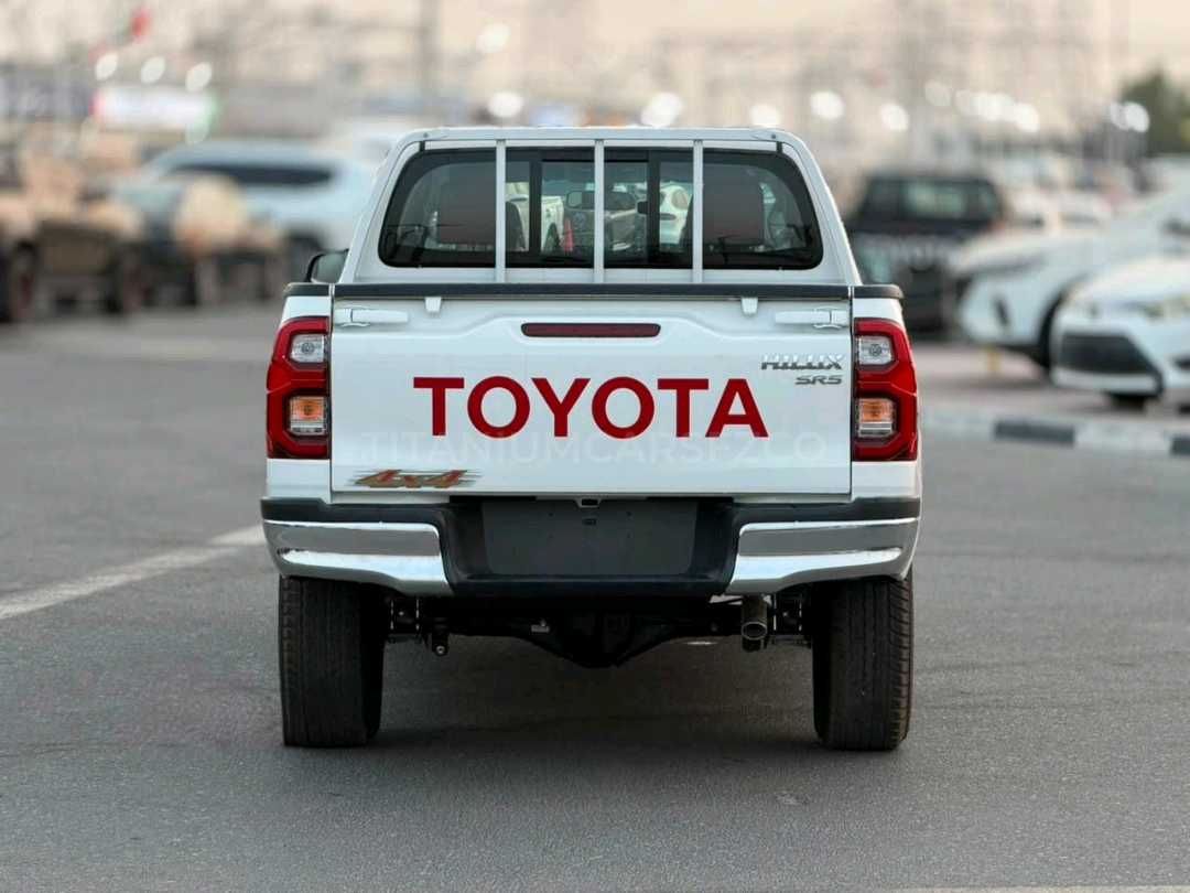 Car Image 2026 TOYOTA HILUX SR5