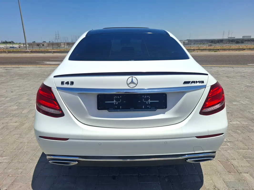 Car Image 2019 MERCEDES E Class 220