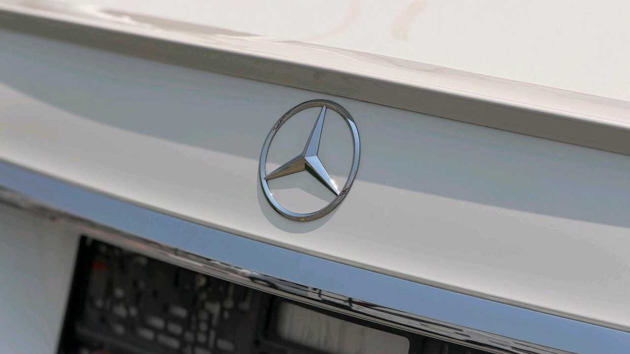 Car Image 2015 MERCEDES S Class 560