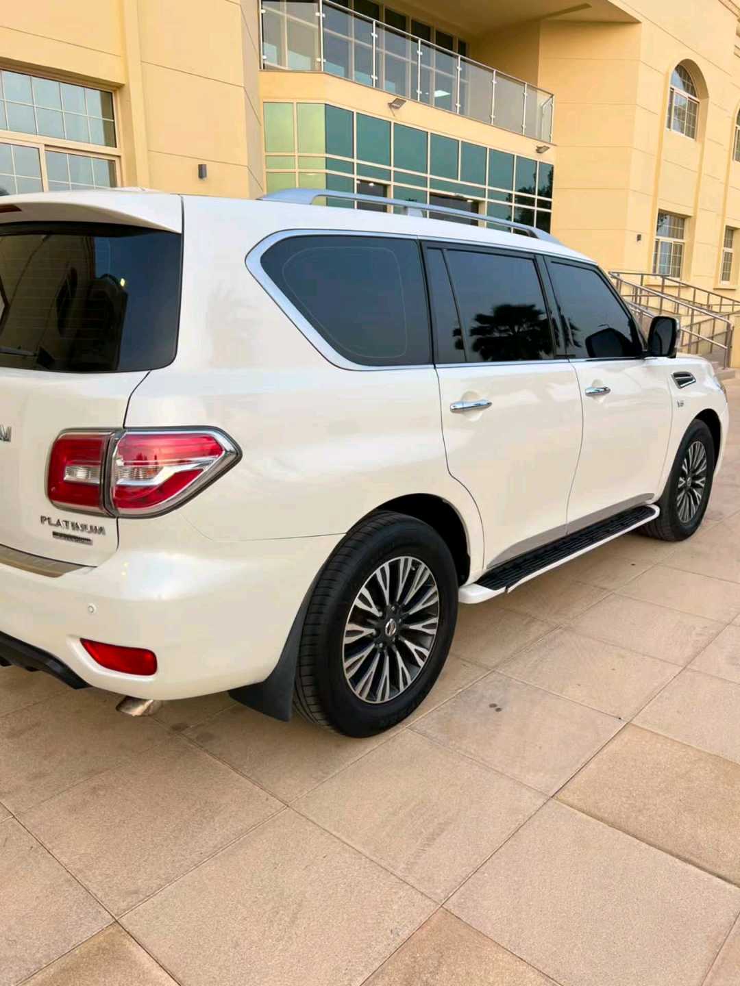 Car Image 2015 NISSAN PATROL Platinum