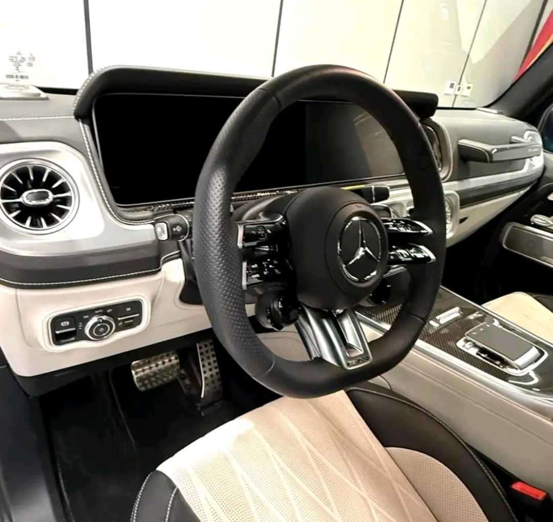 Car Image 2025 MERCEDES G CLASS 63