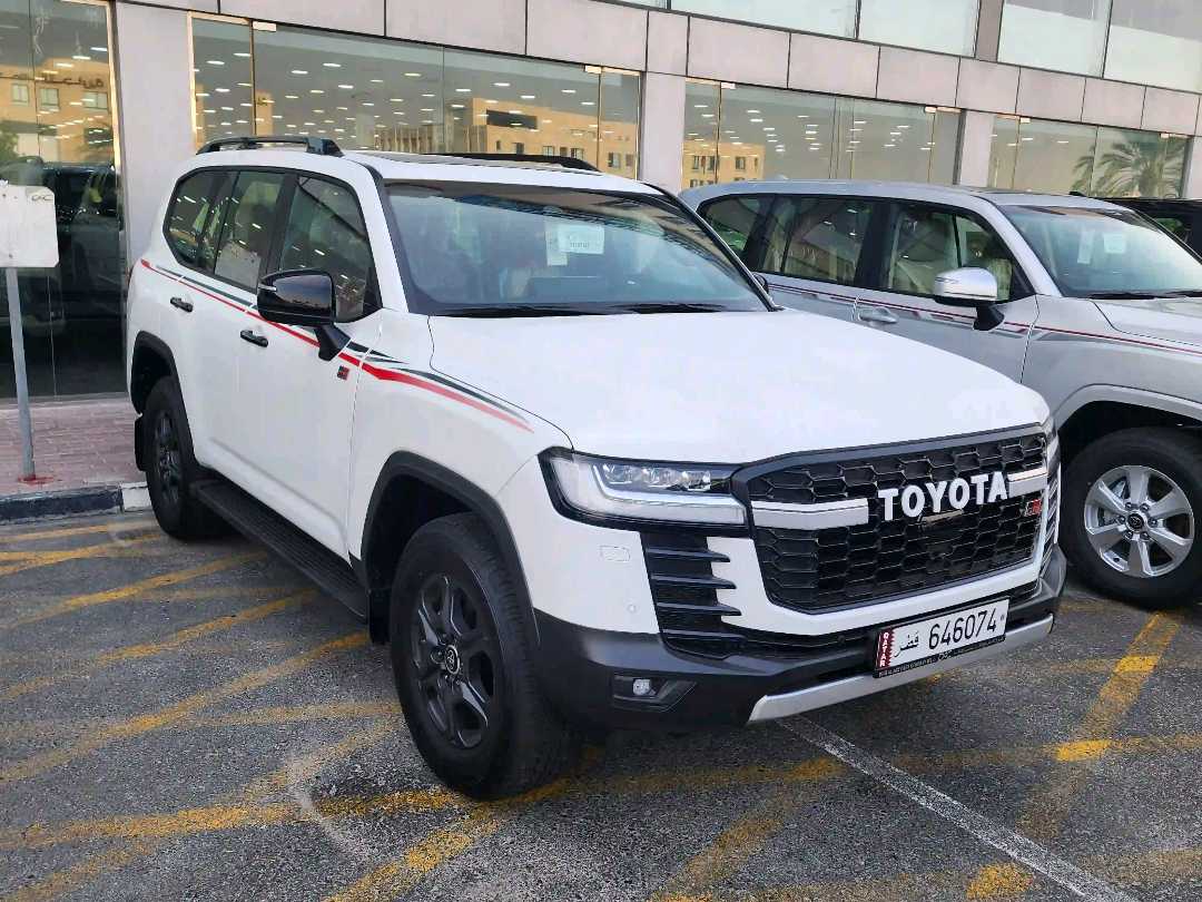 Car Image 2025 TOYOTA LAND CRUISER G.R