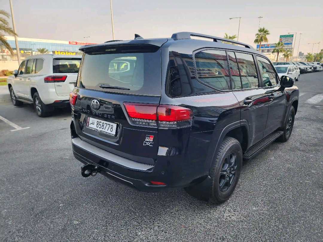 Car Image 2024 TOYOTA LAND CRUISER G.R