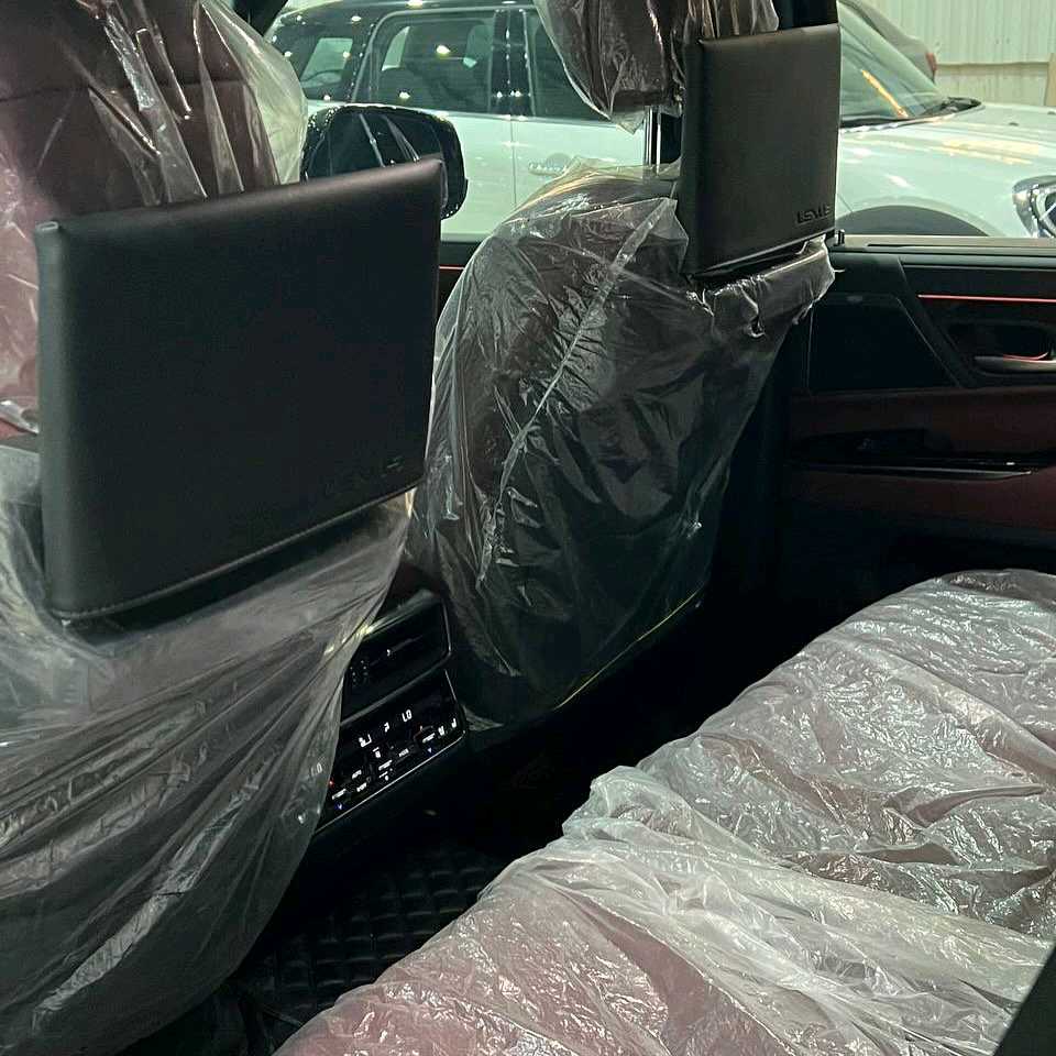 Car Image 2024 LEXUS LX 600