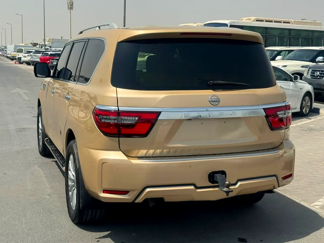 Car Image 2014 NISSAN PATROL SE