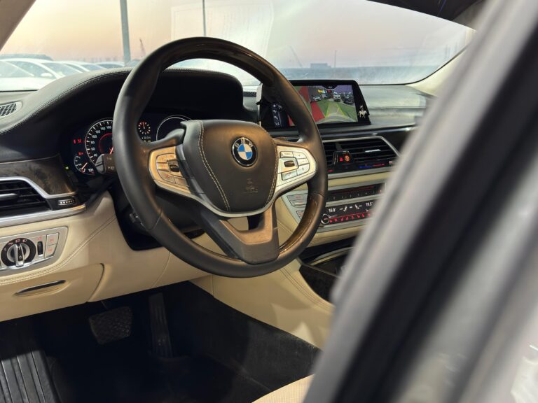 Car Image 2016 BMW i4 