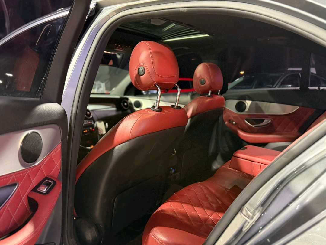 Car Image 2018 MERCEDES C Class 300