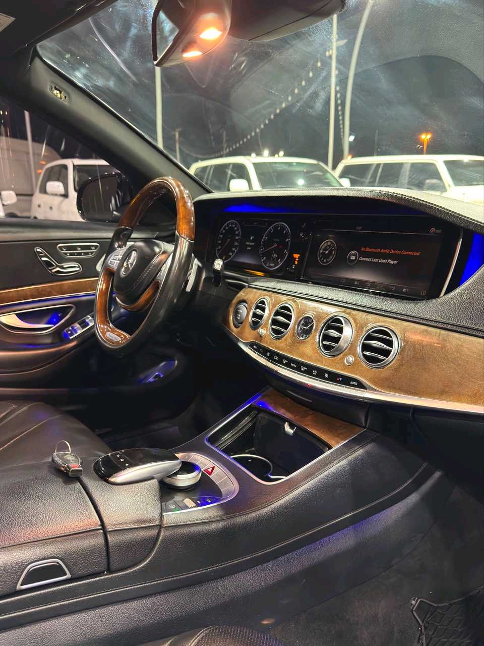 Car Image 2015 MERCEDES S Class 560