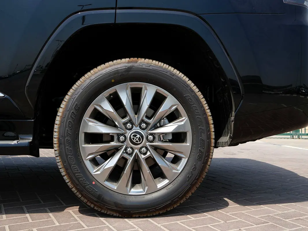 Car Image 2026 TOYOTA LAND CRUISER VX