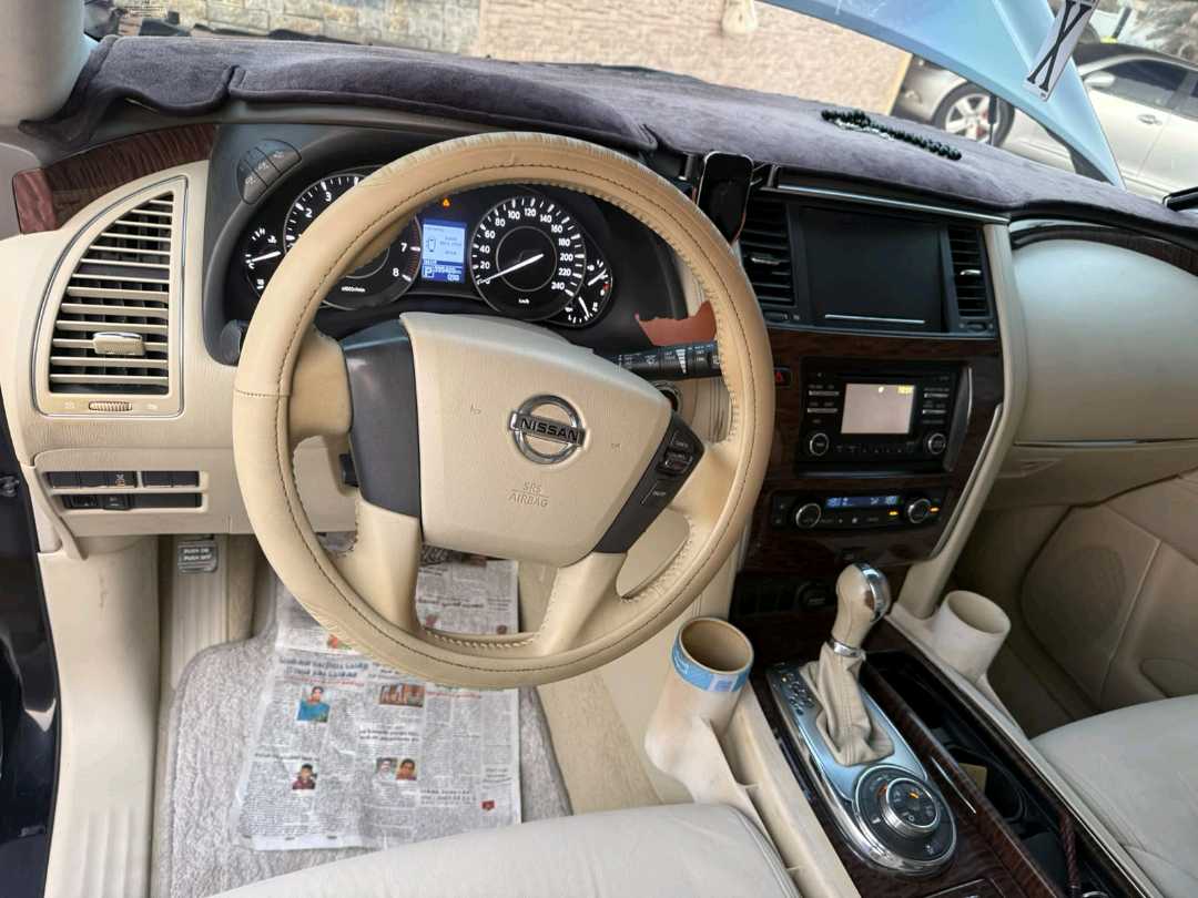 Car Image 2014 NISSAN PATROL LE
