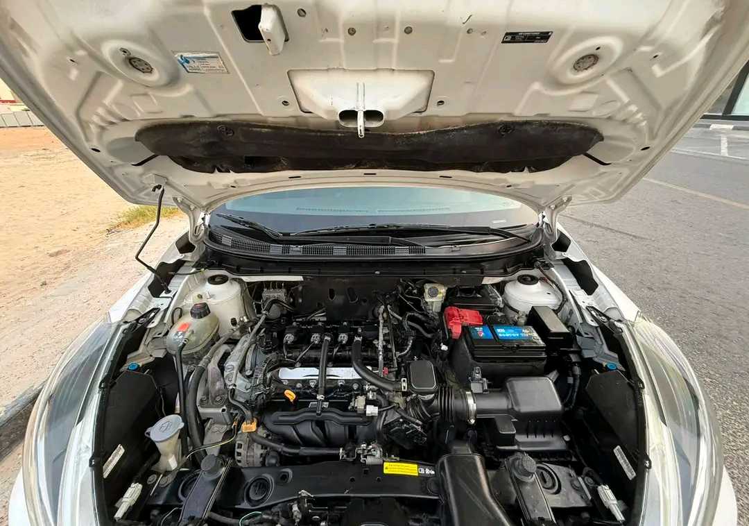 Car Image 2018 NISSAN KICKS 
