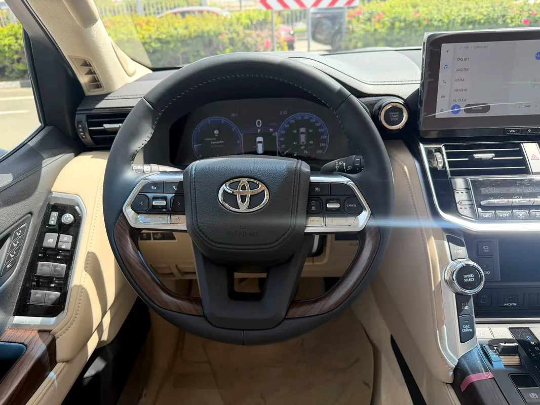 Car Image 2026 TOYOTA LAND CRUISER VX.R
