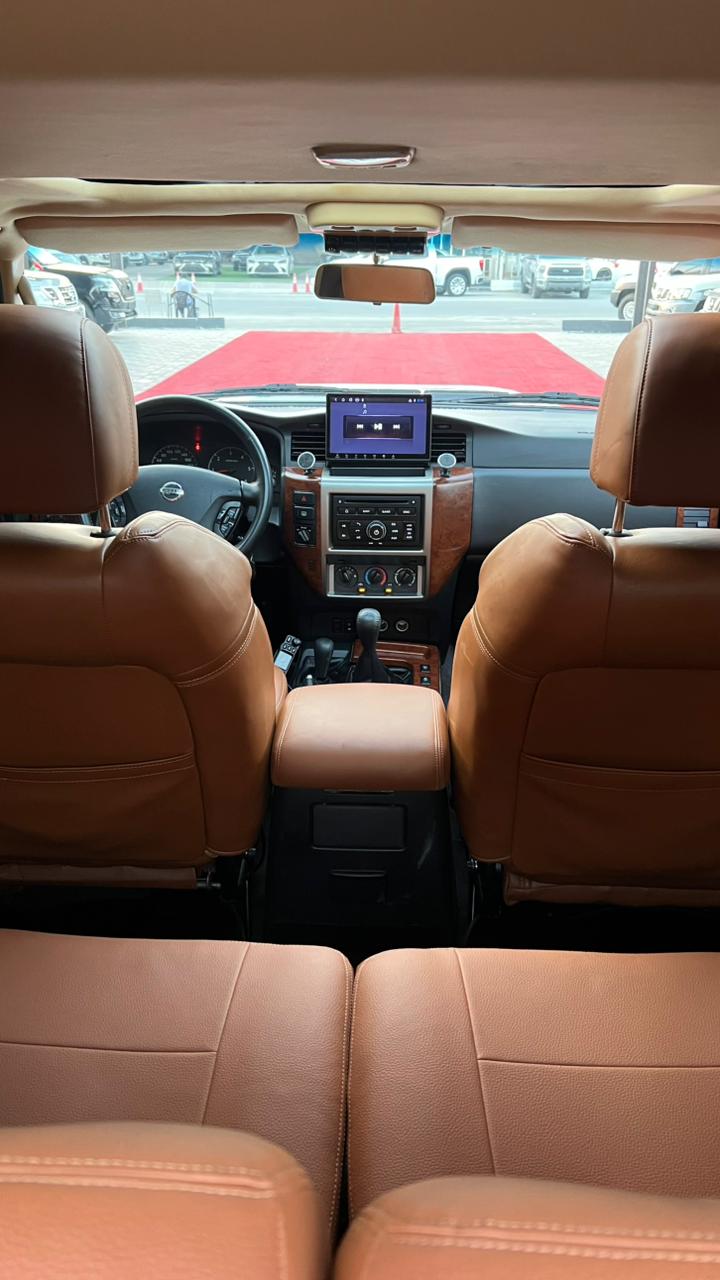 Car Image 2018 NISSAN SAFARI 