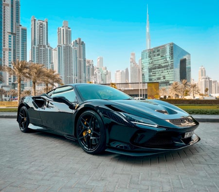 فيراري F8 2020