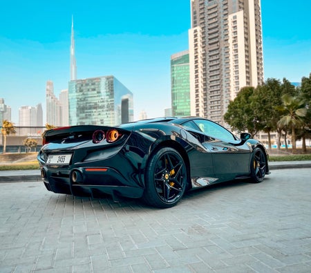 فيراري F8 2020