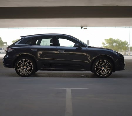 PORSCHE MACAN 2024