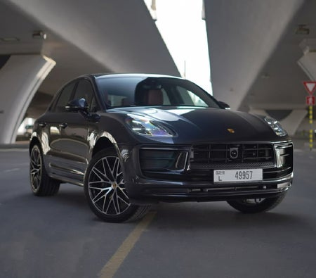 PORSCHE MACAN 2024