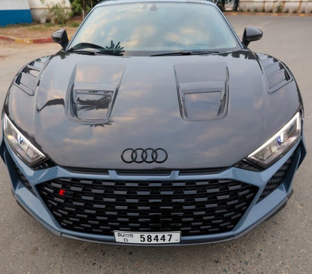 اودي R8 2022