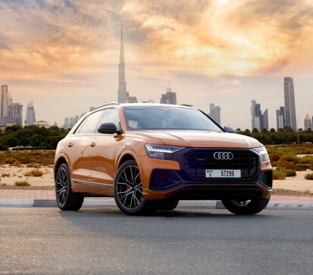 AUDI Q8 2021
