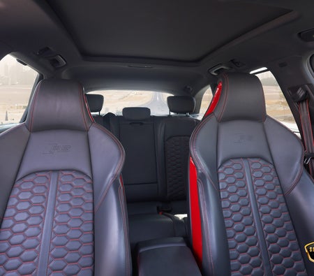 AUDI RS 4 2025