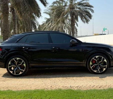 AUDI Q8 2023