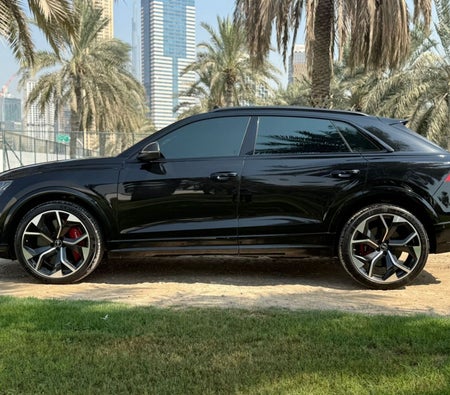 AUDI Q8 2023