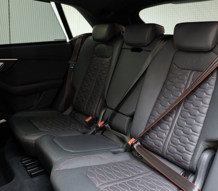 AUDI Q8 2025
