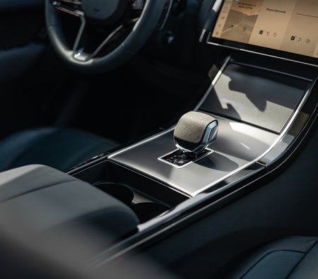 LAND ROVER VELAR 2024