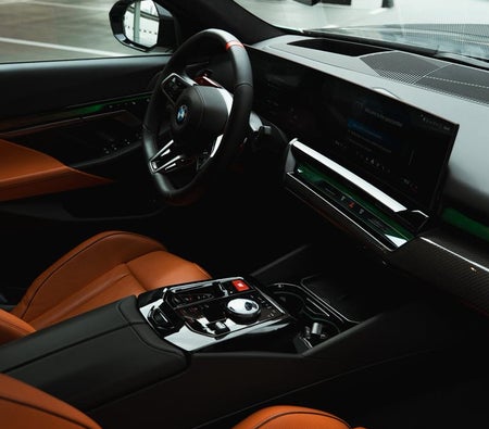 BMW M5 2025