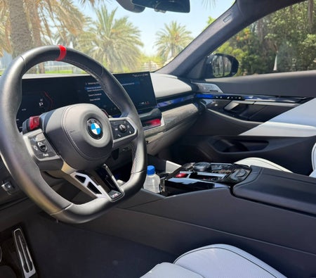بي أم دبليو M5 2025