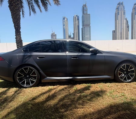 بي أم دبليو M5 2025