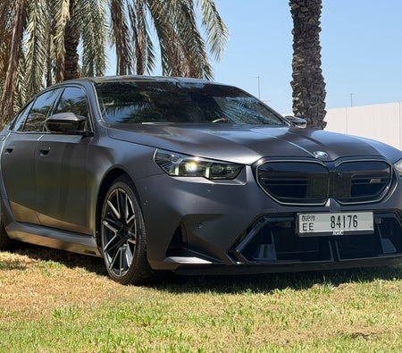 بي أم دبليو M5 2025